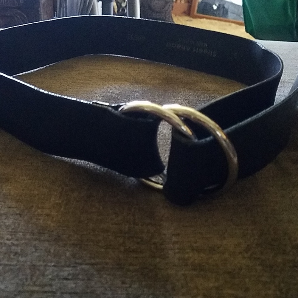 Streets Ahead  black leather belt S
